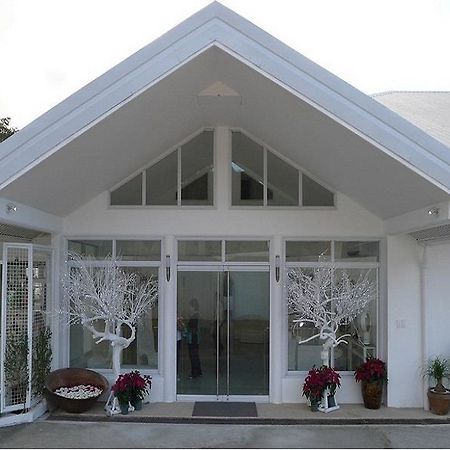 Leblanc Exclusive Resort Антиполо Экстерьер фото